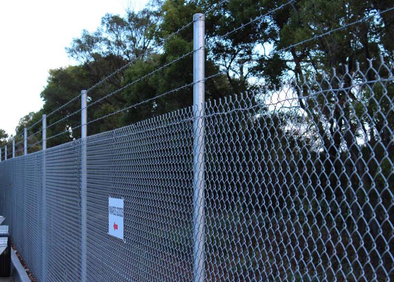 Briefly describe the use process of Chain Link Fence Briefly describe the use process of Chain Link Fence