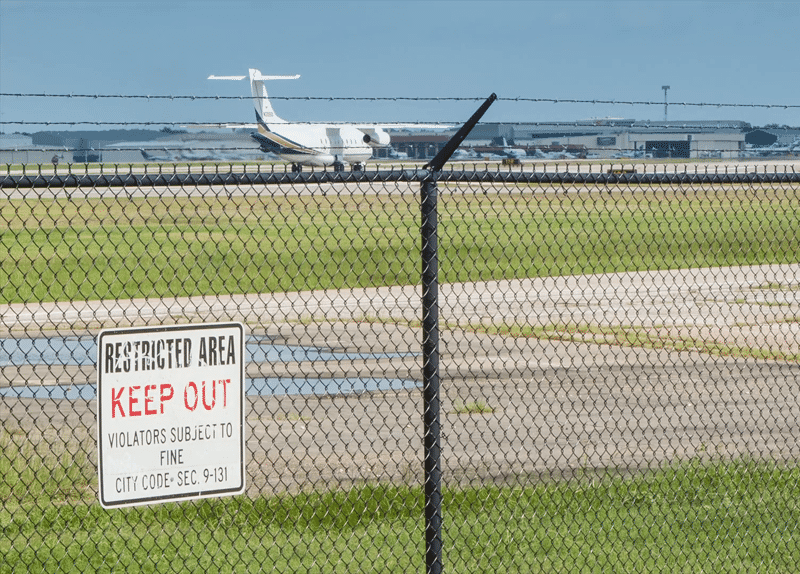 Valla De Seguridad Del Aeropuerto